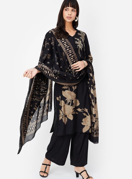 Women Floral Embroidered Straight Kurta Set