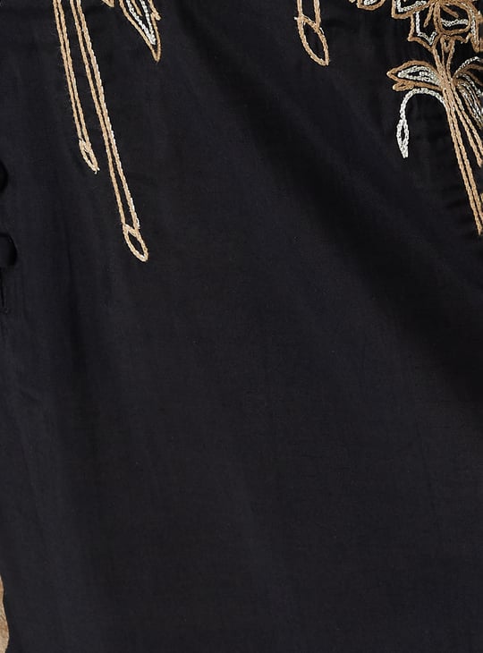 Women Floral Embroidered Straight Kurta Set