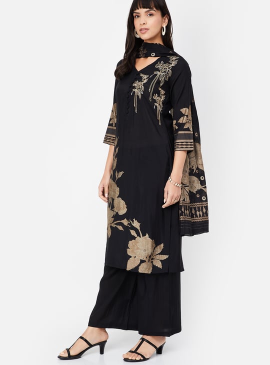 Women Floral Embroidered Straight Kurta Set