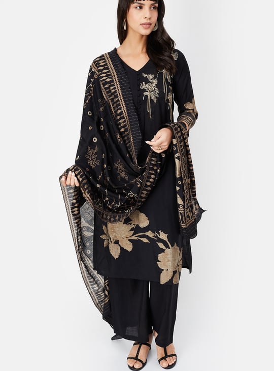 Women Floral Embroidered Straight Kurta Set