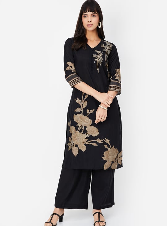 Women Floral Embroidered Straight Kurta Set
