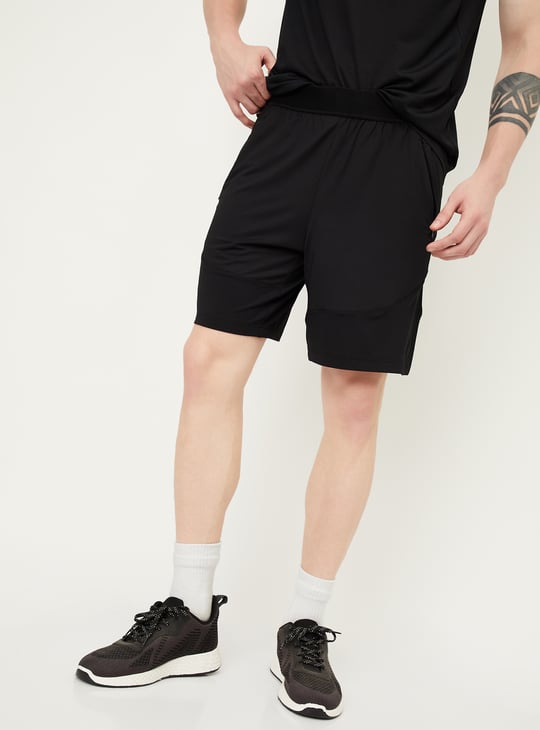 Men Textured Regular Fit Sports Shorts