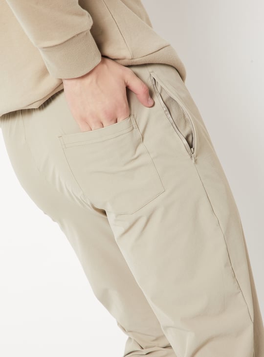 Men Textured Slim Fit Sports Joggers