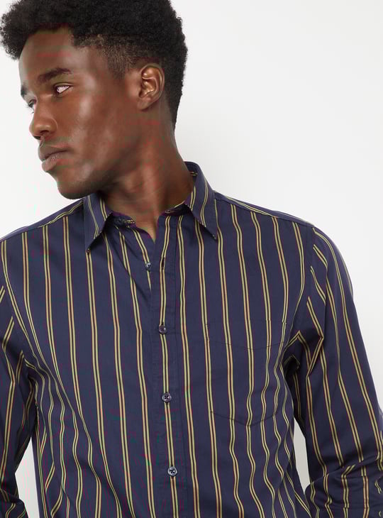 Men Striped Slim Fit Shirt