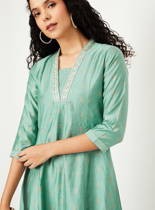 Women Embroidered Kalidar Kurta Set