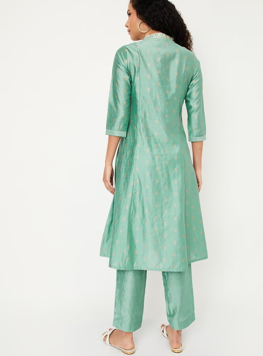 Women Embroidered Kalidar Kurta Set
