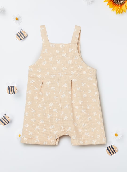 Girls Printed Dungarees with T-shirt