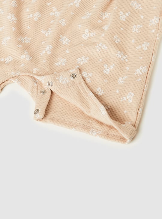 Girls Printed Dungarees with T-shirt