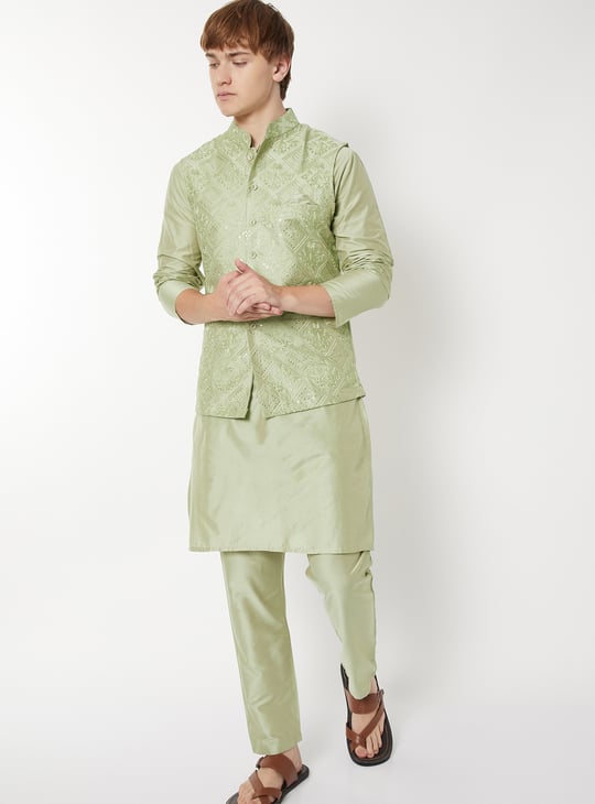 Men Embroidered Straight Kurta Set