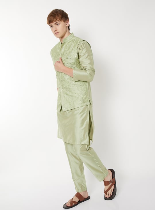 Men Embroidered Straight Kurta Set