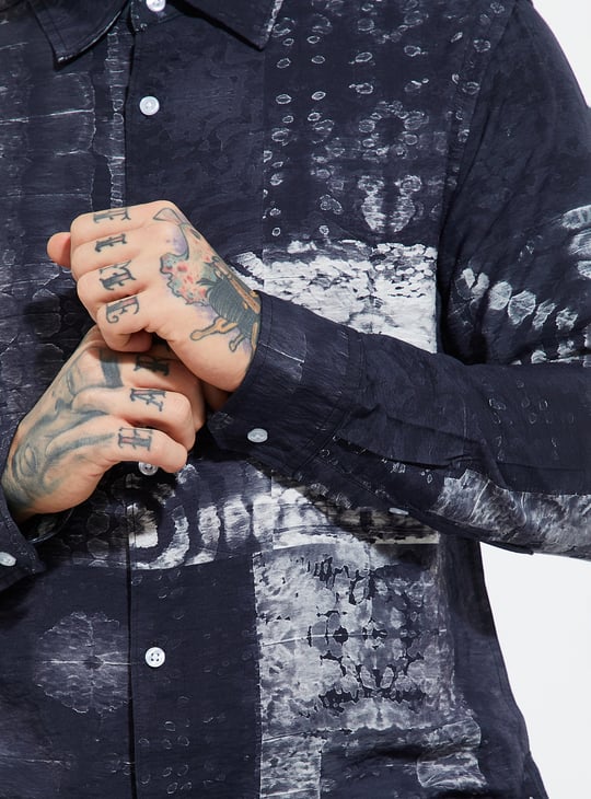 URB_N Men Printed Regular Fit Shirt