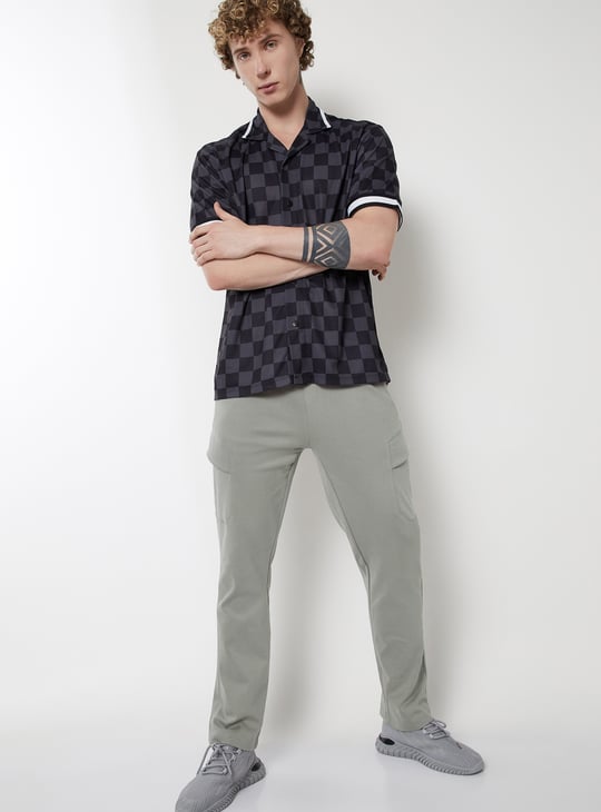 Men Solid Slim Fit Sports Cargo Track Pants