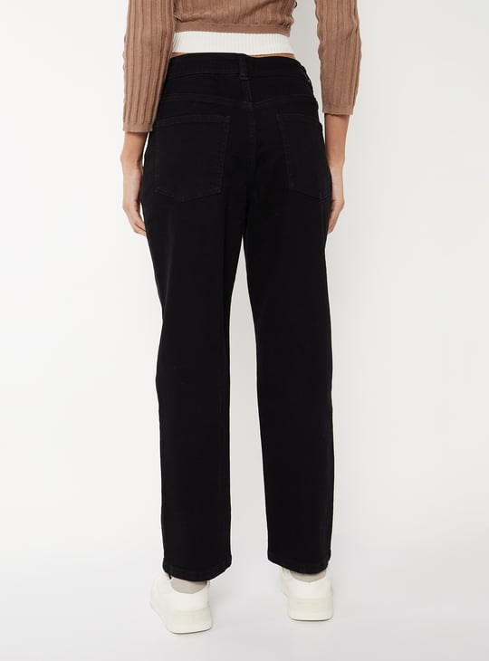 Women Solid Slim Straight Jeans