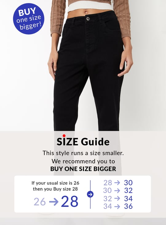 Women Solid Slim Straight Jeans