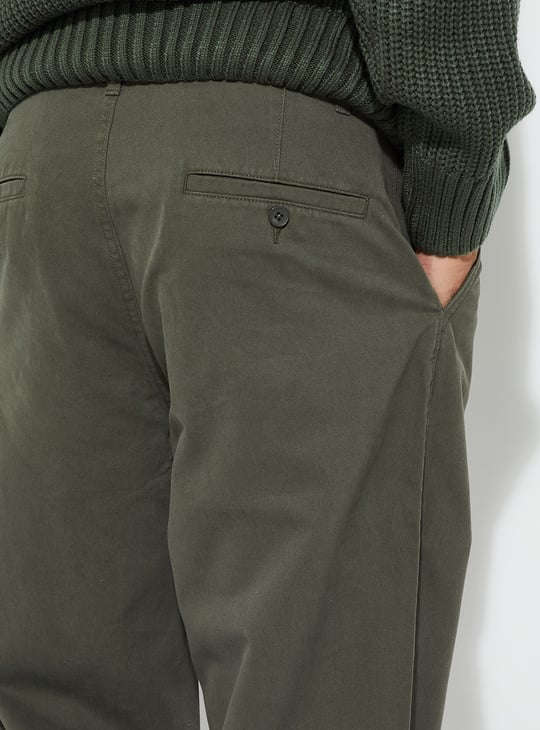 URB_N Men Solid Relaxed Fit Trousers