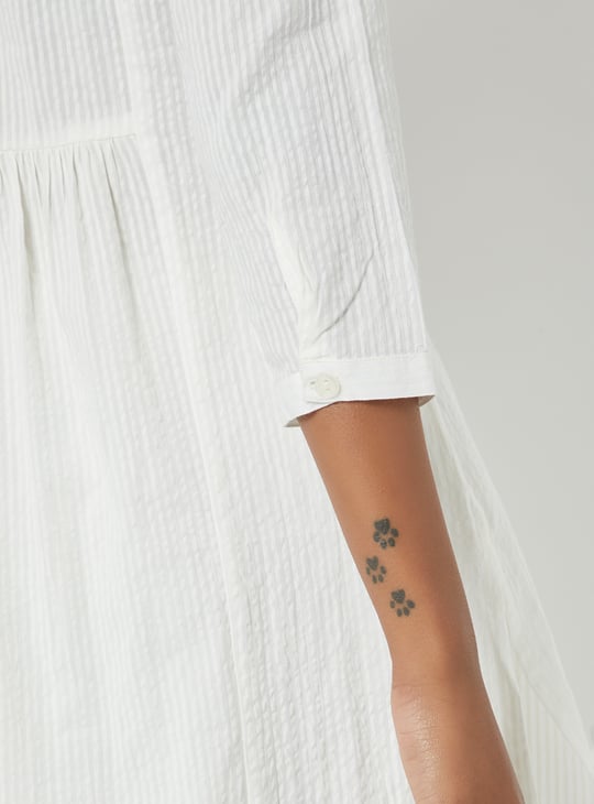 Women Seersucker Straight Kurta Set