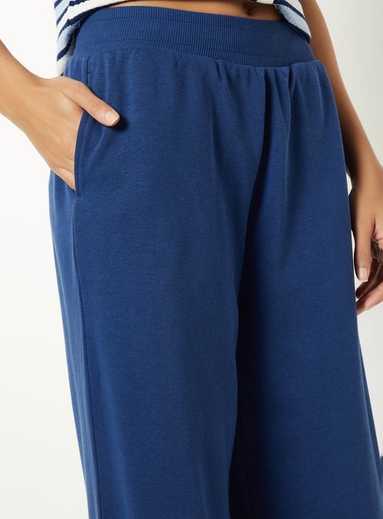Women Solid Athleisure Track Pants