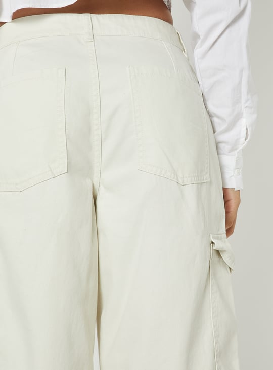 Women Solid Wide Leg High-Rise Cargo Jeans