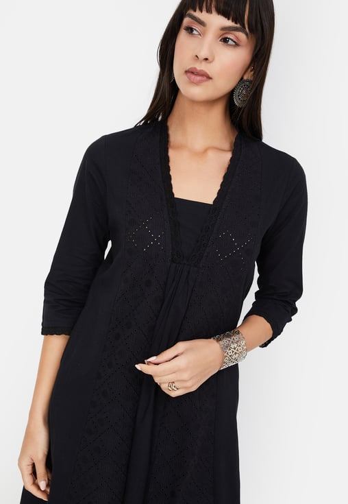 Buy Women Lace Panel Straight Kurta Online at just Rs. 999.0