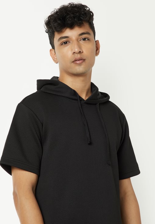 Buy Men Ribbed Hooded Sports T-shirt Online at just Rs. 799.0