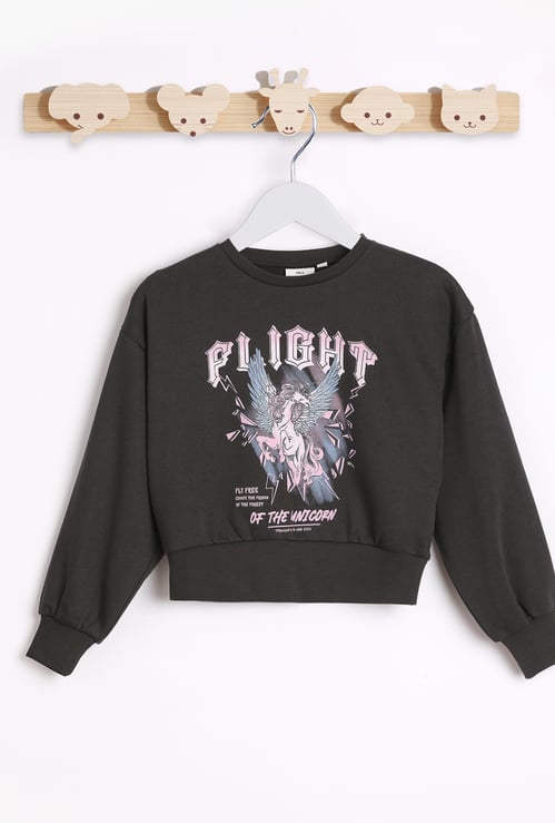 Juniors Unicorn Print Sweatshirt with Long Sleeves and Crew Neck