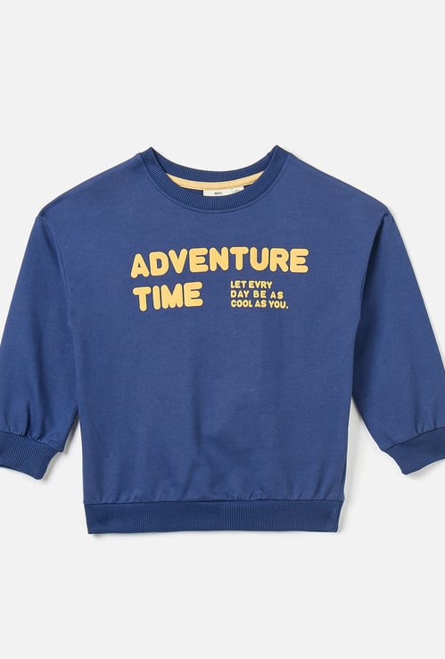 Juniors Slogan Print Sweatshirt with Crew Neck and Long Sleeves