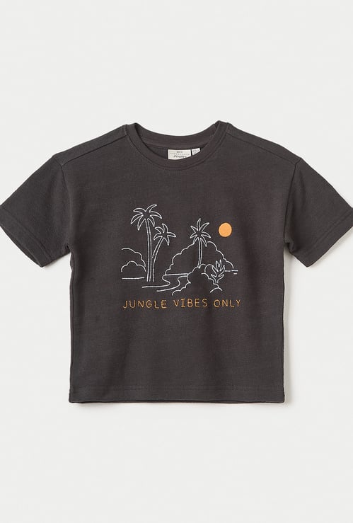 Juniors Embroidered Crew Neck T-shirt with Short Sleeves