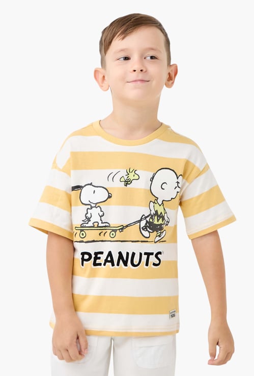 Juniors Peanuts Print T-shirt with Crew Neck and Short Sleeves