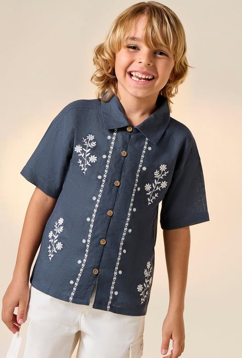 Juniors Floral Embroidered Shirt with Short Sleeves