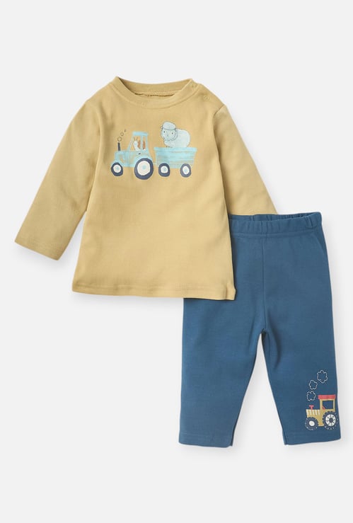 Juniors Graphic Print T-shirt and Pyjama Set