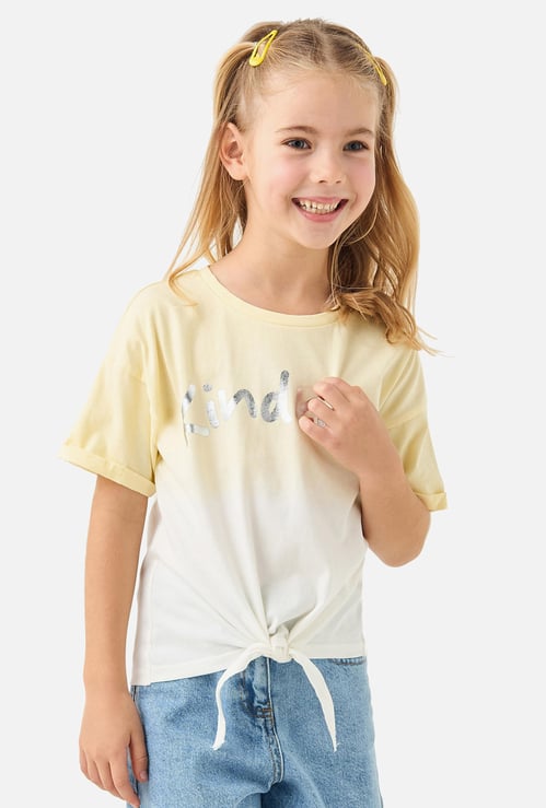 Juniors Printed T-shirt with Short Sleeves and Tie-Up Detail