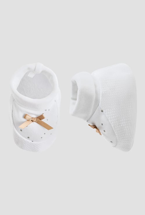 Giggles Glitter Print Booties with Bow