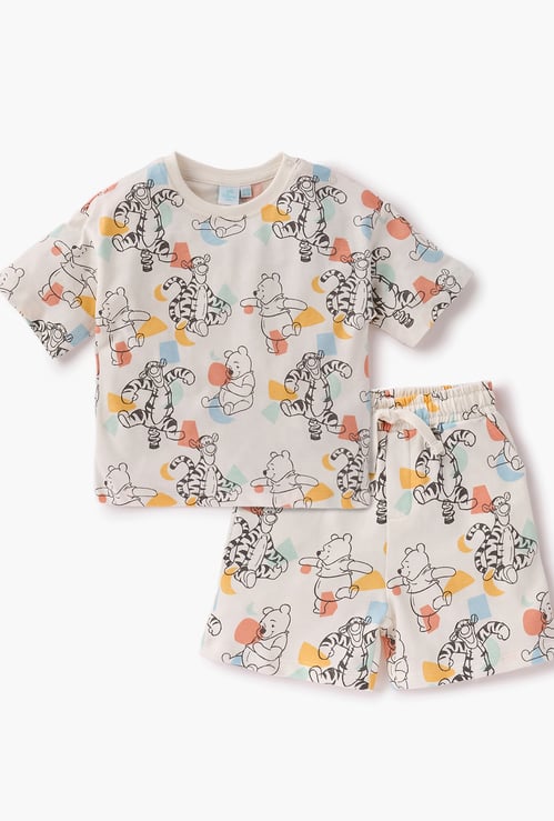 Juniors All-Over Winnie The Pooh Print T-shirt and Shorts Set