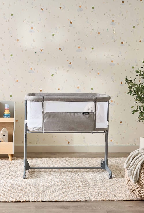 Juniors Adjustable Height Bassinet - 90x57x83cm