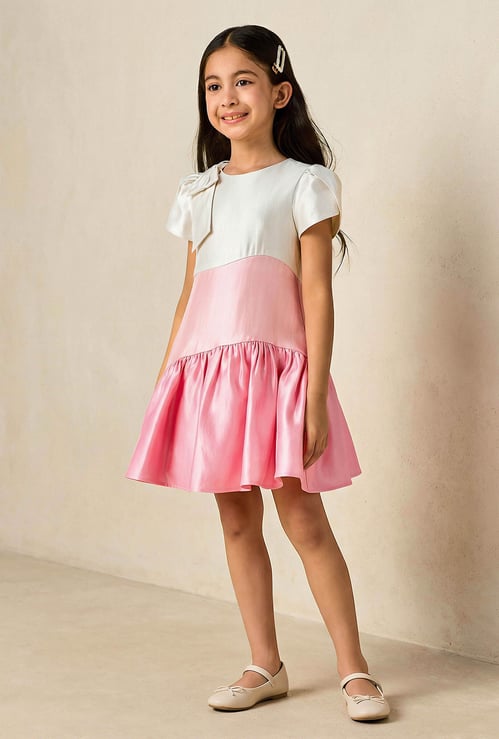 Juniors Bow Applique Dress with Zip Closure