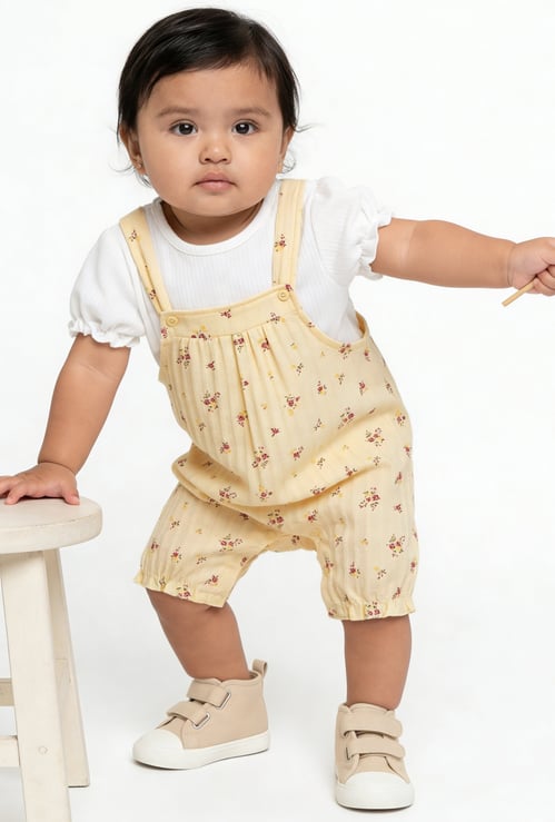 Juniors Printed Dungaree and T-shirt Set