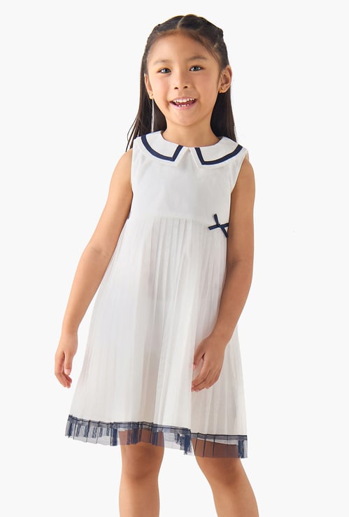 Juniors Bow Applique Pleated Dress