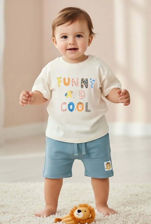 Juniors Graphic Print T-shirt and Shorts Set