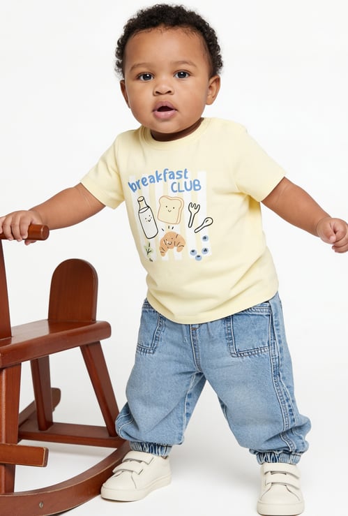 Juniors Graphic Print T-shirt