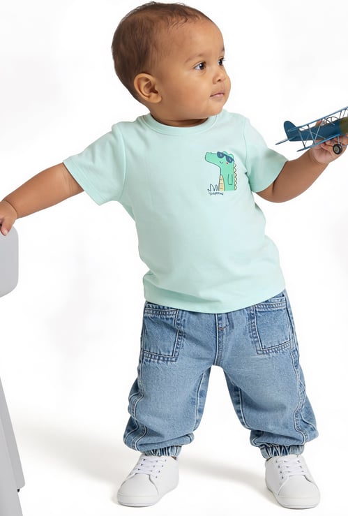 Juniors Graphic Print T-shirt