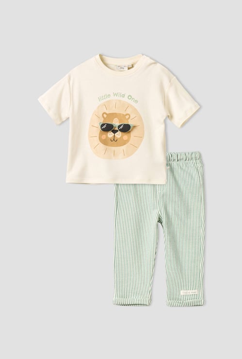 Juniors Printed T-shirt & Pants Set