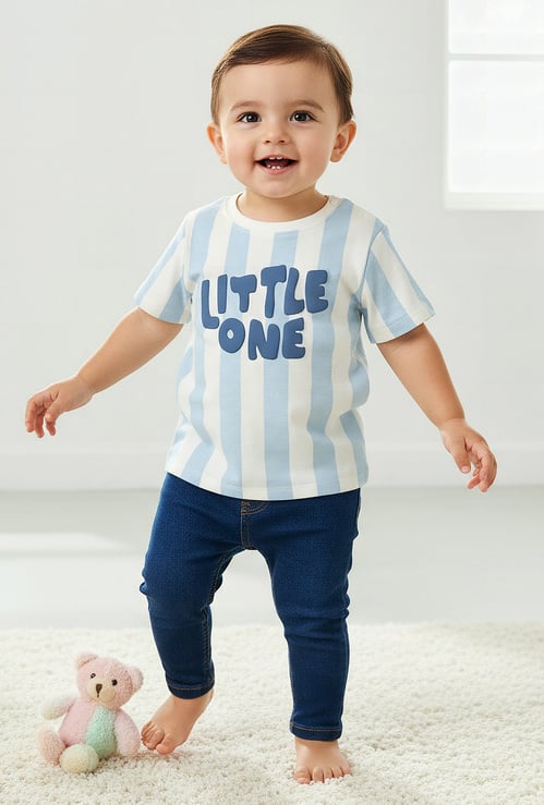 Juniors Striped T-shirt