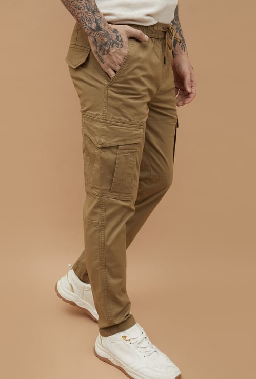 FAME FOREVER Solid Slim Tapered Cargos