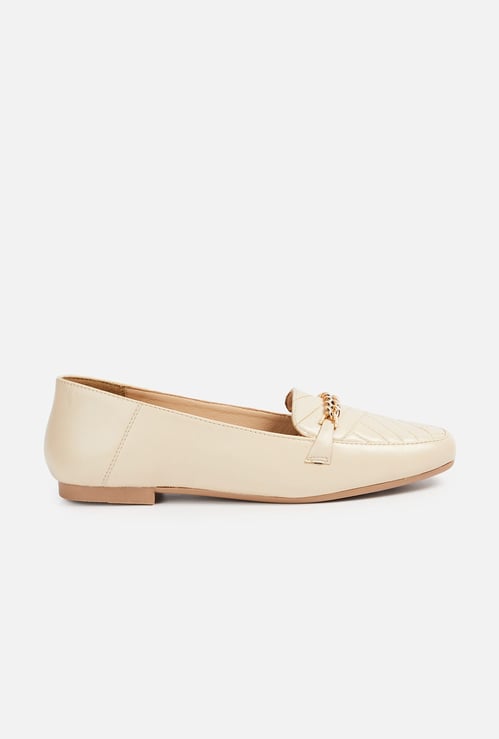 CODE Chain-Detail Penny Loafers