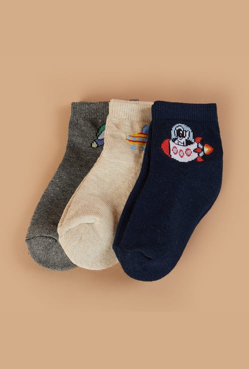 FAME FOREVER Patterned Ankle-Length Socks - Pack of 3