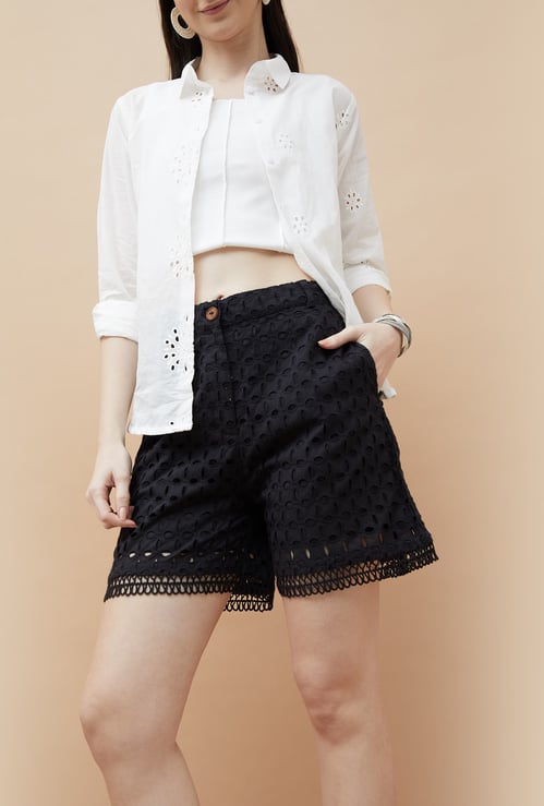 COLOUR ME Schiffli Detail Shorts