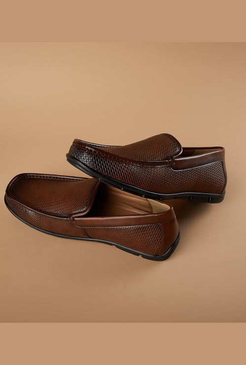 CODE Textured Driving Loafers
