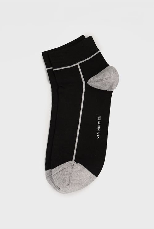 VAN HEUSEN Colourblocked Ankle-Length Socks