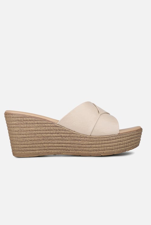 INC.5 Overlapping Strap Platforms