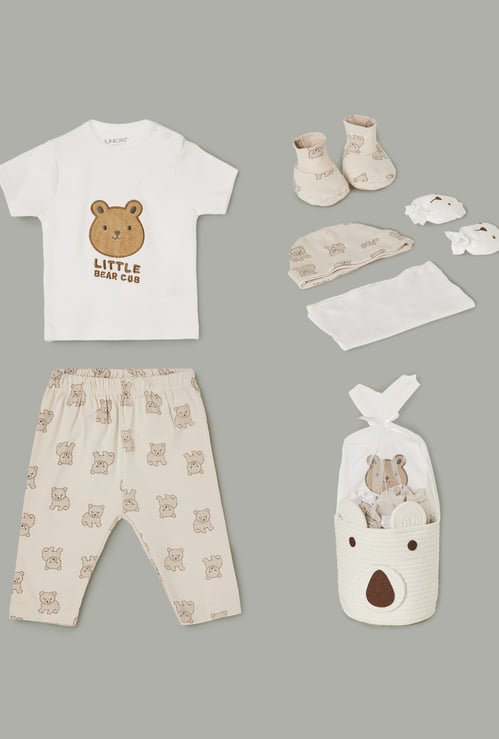 JUNIOR BABY Boys Bear Print Gift Set - Pack of 8